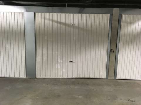 Garage fermé / Vénissieux centre
