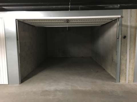 Garage privé / Vénissieux centre / Mairie