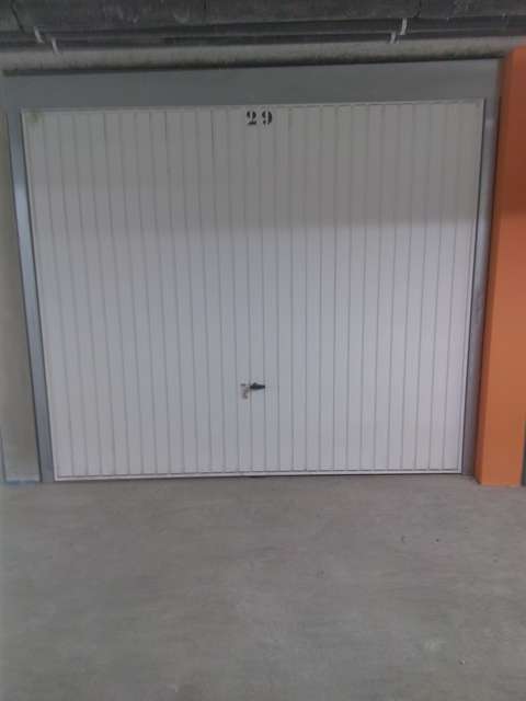 Location garage Bron