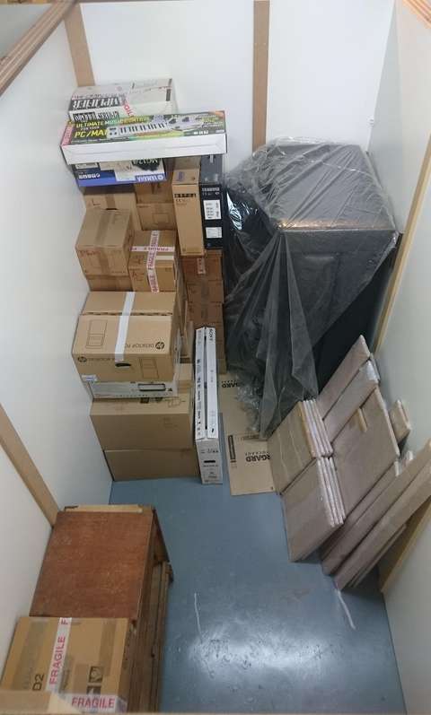 Box 5 m² de self stockage fermé sécurisé