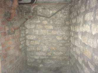 Alesia - Cave 4m2 dans bel immeuble 1920.