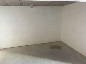 Stockage petit meuble, moto....Idéal pour étudiants!!!