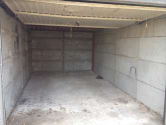 Loue box pour stockage ou garde meuble à Blanquefort