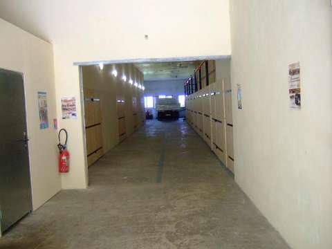 Box de stockage dans hangar sécurisé