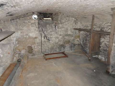 Cave Grenoble centre, saine et sécurisée