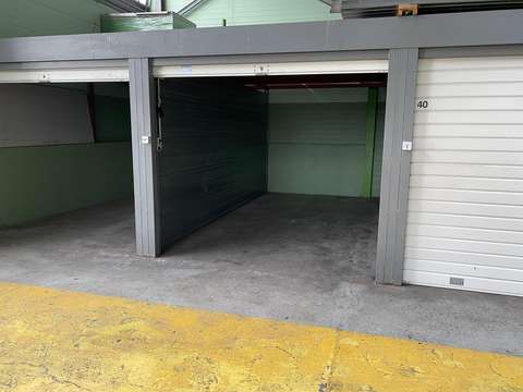 Location box individuel 12m2 garage véhicule / stockage