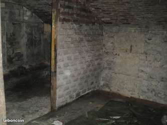 2 caves à vin dans le 75001