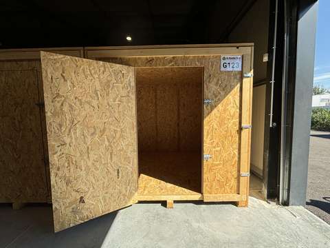 Box en bois garde meuble intérieur 12m3