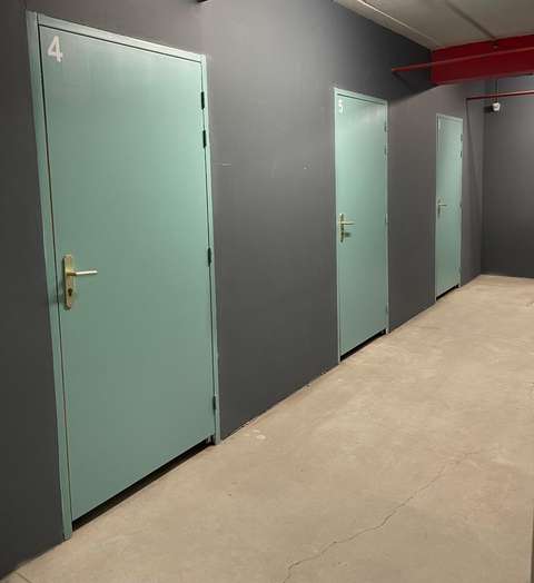 Box de stockage de 5m² dans un bâtiment