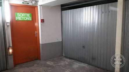 Location très grand box fermé