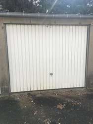 Garage fermé pour stockage Pomponne
