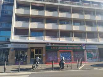 CAVE DANS QUARTIER RESIDENTIEL
