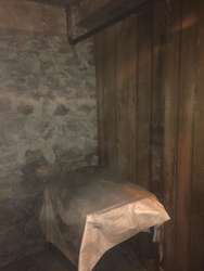 Cave dans vieil immeuble