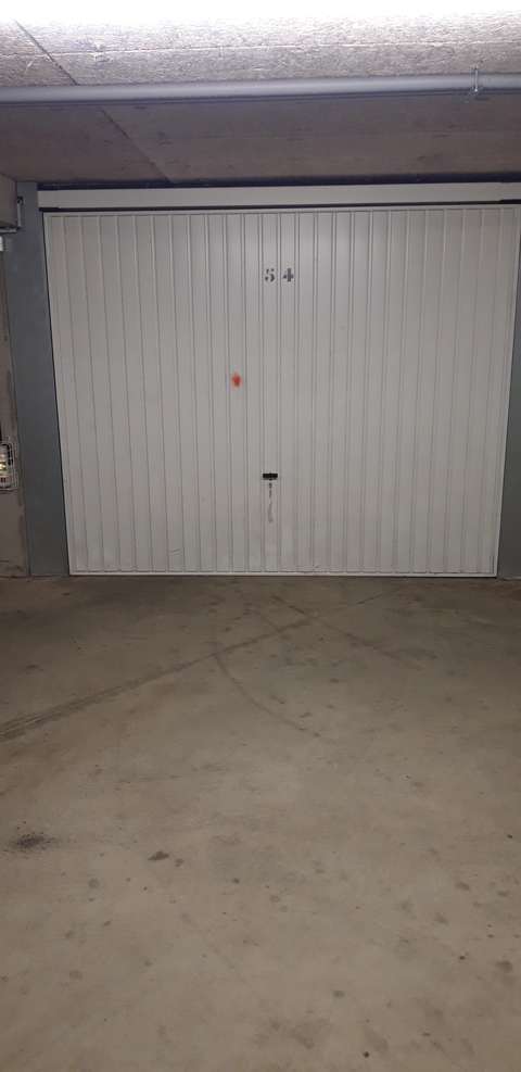 Garage à louer à Bruz