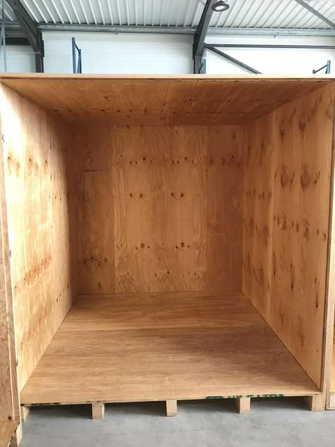 Box en bois garde meuble intérieur 12m3
