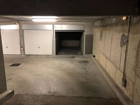 BOX PARKING FERMÉ SÉCURISÉ sous-sol Courbevoie / Asnières