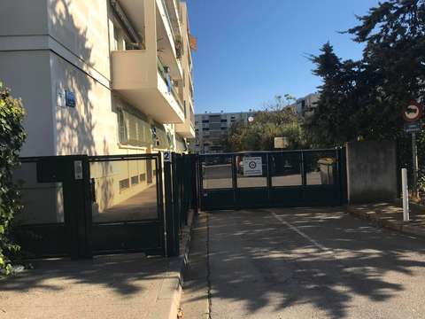 Cave avec électricité 6m² dans rés. sécu.