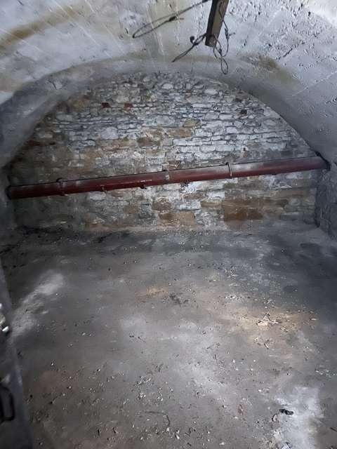 Grande cave de 20m dispo de suite