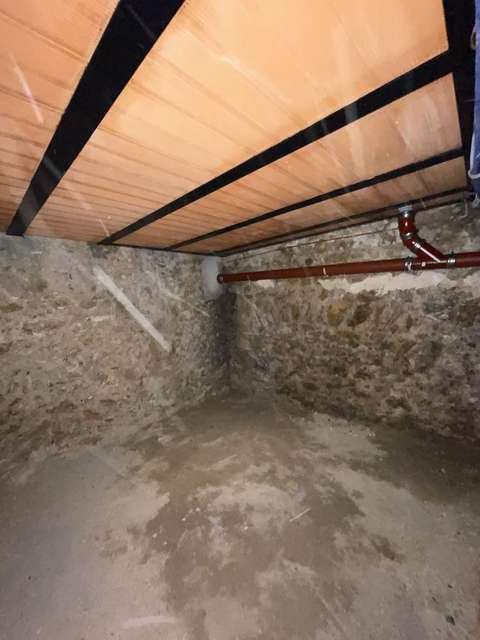 Grande cave sèche, saine et sécurisée