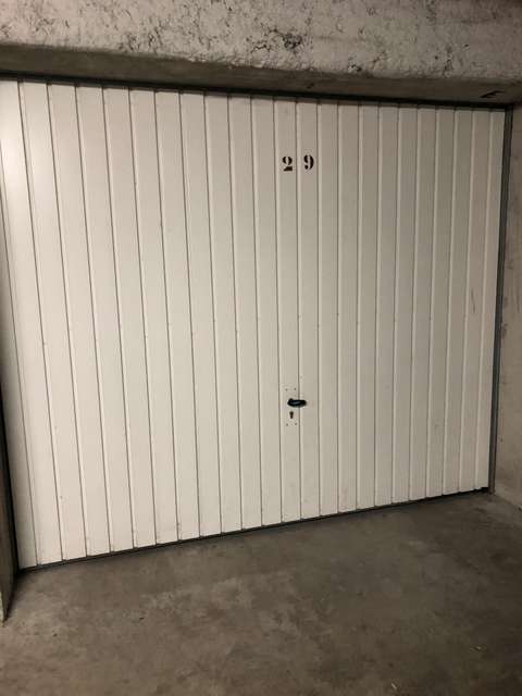 Stationnement/ Garage fermé à louer