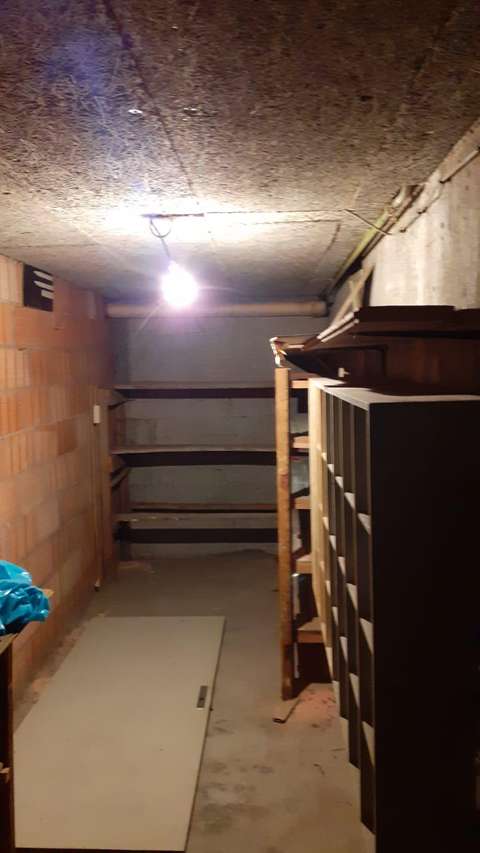 Cave à louer dans immeuble