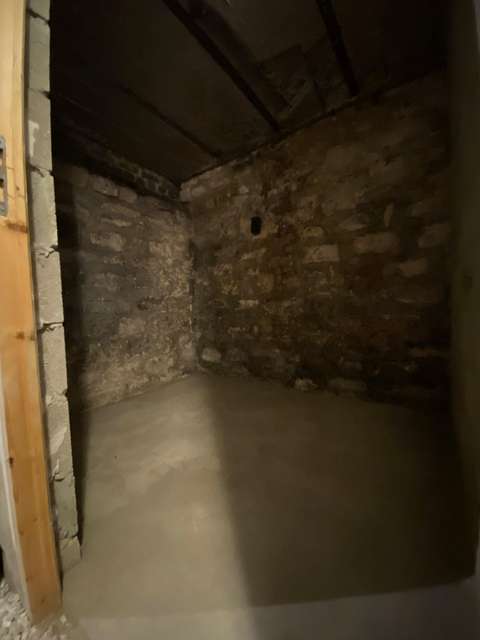 Location - Cave Paris XI - Rue JP