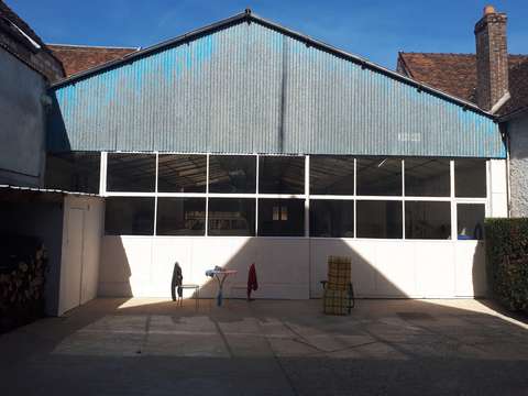 Garage clos, au sec, pour stockage et garde-meubles