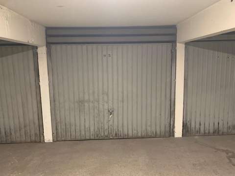 Garage à la location en sous-sol