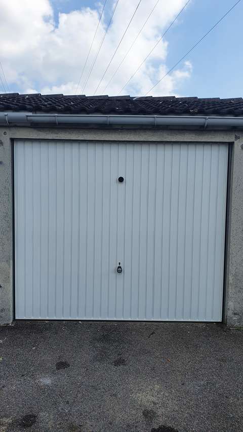 Location box Neuilly : stockage ou parking