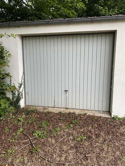 Grand box RDC La Londe : 18m2