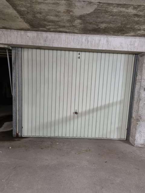 A louer Yvetot : Garage fermé et individuel