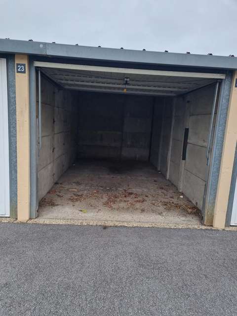 Location garde meuble ou petit parking