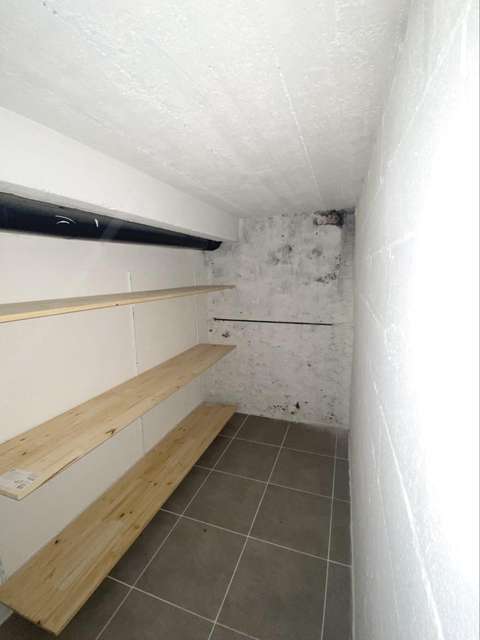 Cave saine Porte de la Villette : "