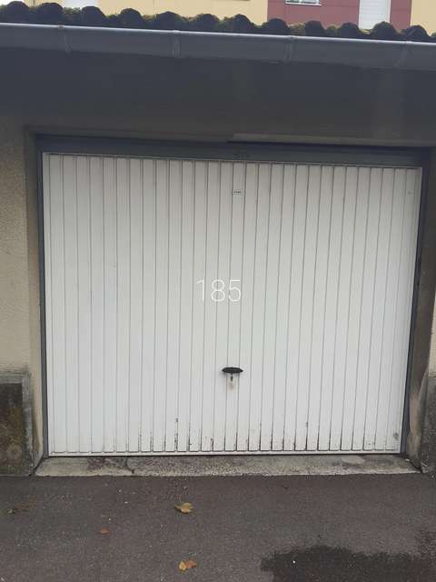 Location / Double garage boxé / Belfort Sud