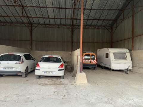 Emplacement pour voiture, caravane, camping car ou bateaux