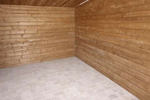 garde meubles stockage dans atelier, surface individuelle