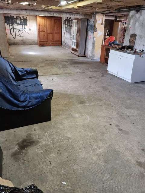 Pièce de 45m2, dans une cave, Rohrbach les
