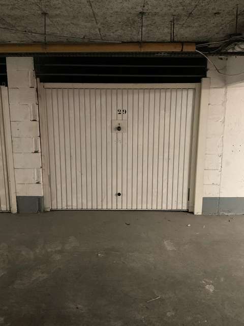 Location box fermé : stationnement
