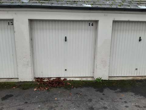 Stockage/ Garage / Garde meuble a louer à