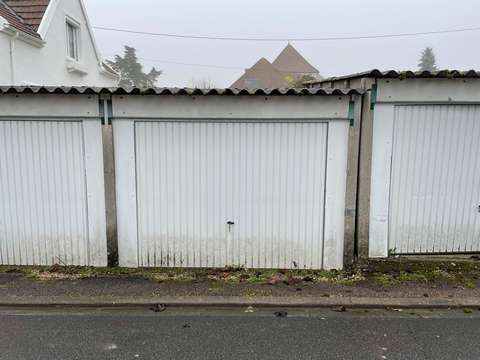 Garage / stockage à Amilly