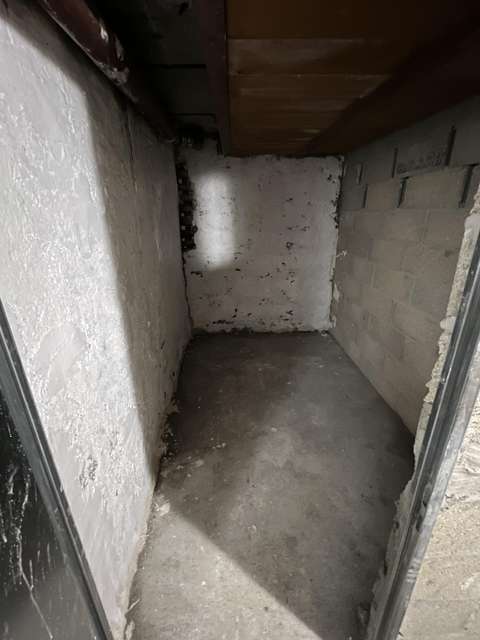 Cave 75010 - Rue Sambre et Meuse -