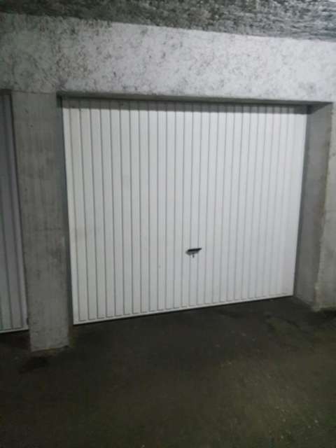 Garage fermé / Box / Besançon