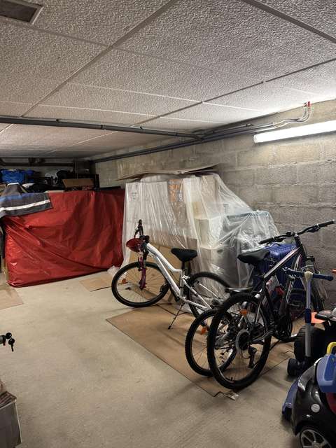 Cave en sous sol saine - proche Roue