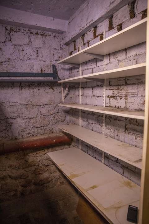Cave de 5m2 saine et sécurisé, Montmartre