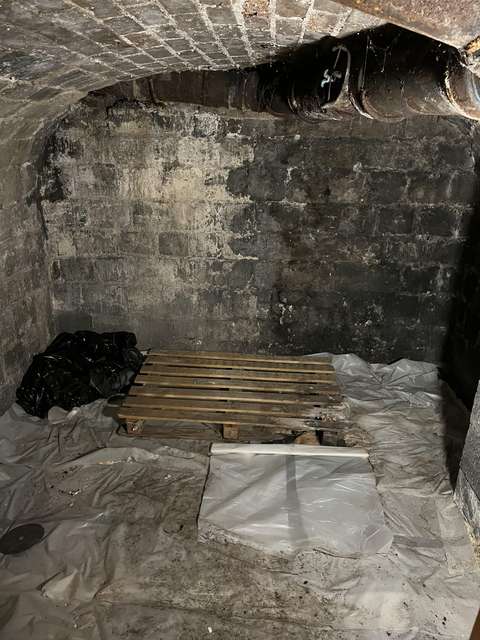 Cave saine près d’Opera (Paris 9)