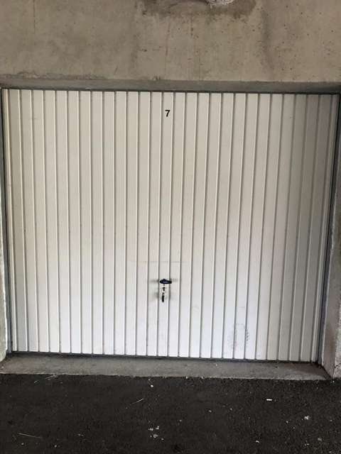 Location de garage de 12m²
