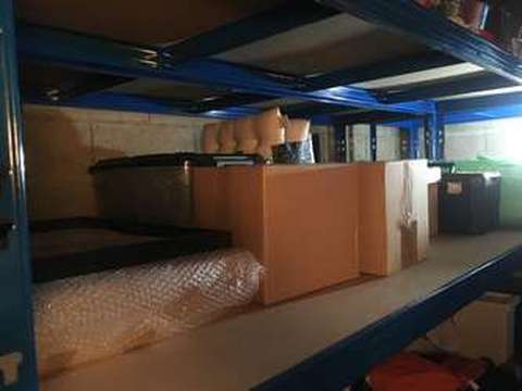 Box partagé 1m²