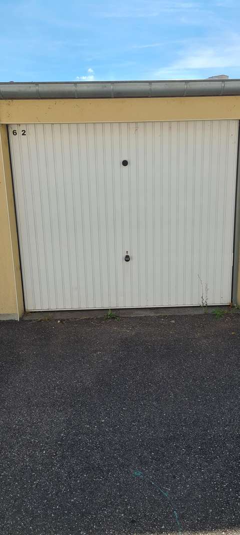 Location Box fermé : stockage ou parking