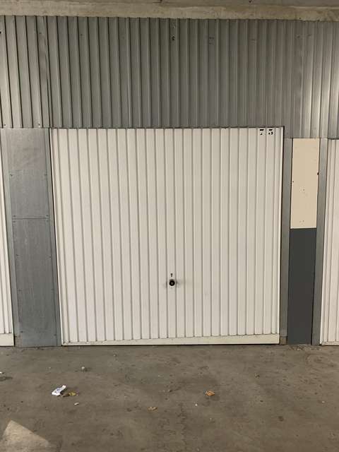 Garage à la location