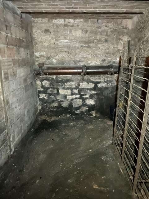 Cave / box stockage - rue des Vinaigriers